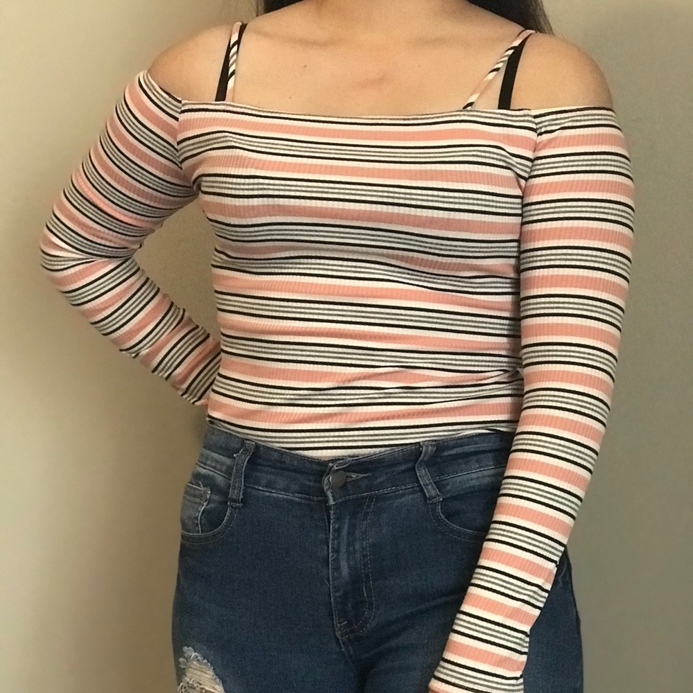 Long sleeve shirt. Striped pattern